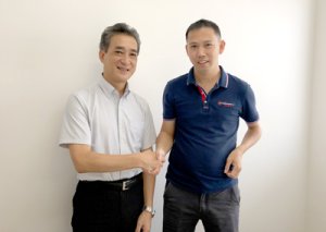 Precilasers社との集合写真